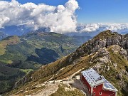 In RESEGONE, Punta Cermenati 1875 m, da Fuipiano-27sett22- FOTOGALLERY